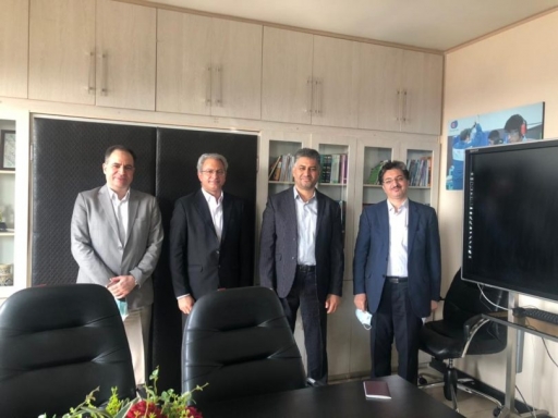 رئیس و دبیر کانون کشوری مراکز مشاوره  کارآفرینی با رئیس جدید سازمان آموزش فنی و حرفه ای کشور دیدار کردند.